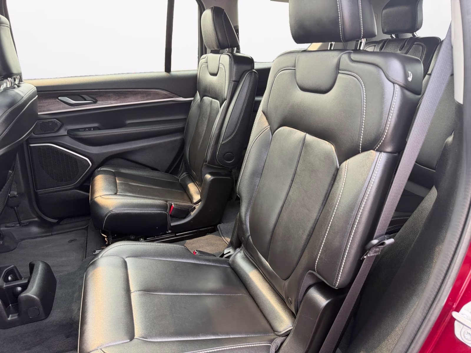 2022 Velvet Red Pearlcoat Jeep Grand Cherokee L Limited 4X4 SUV