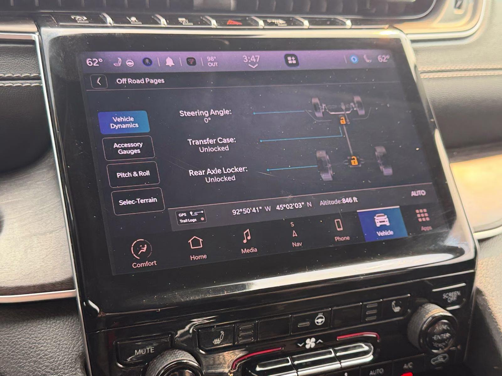 2022 Velvet Red Pearlcoat Jeep Grand Cherokee L Limited 4X4 SUV