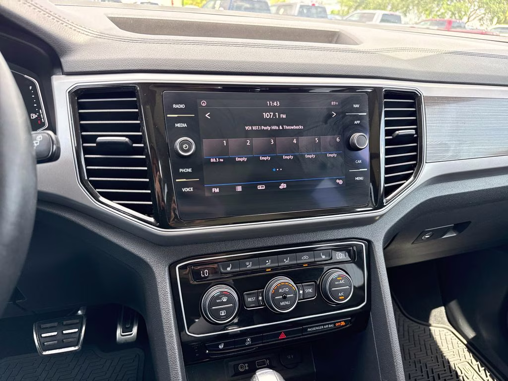 2019 Platinum Gray Metallic Volkswagen Atlas 3.6L V6 SEL R-Line FWD SUV
