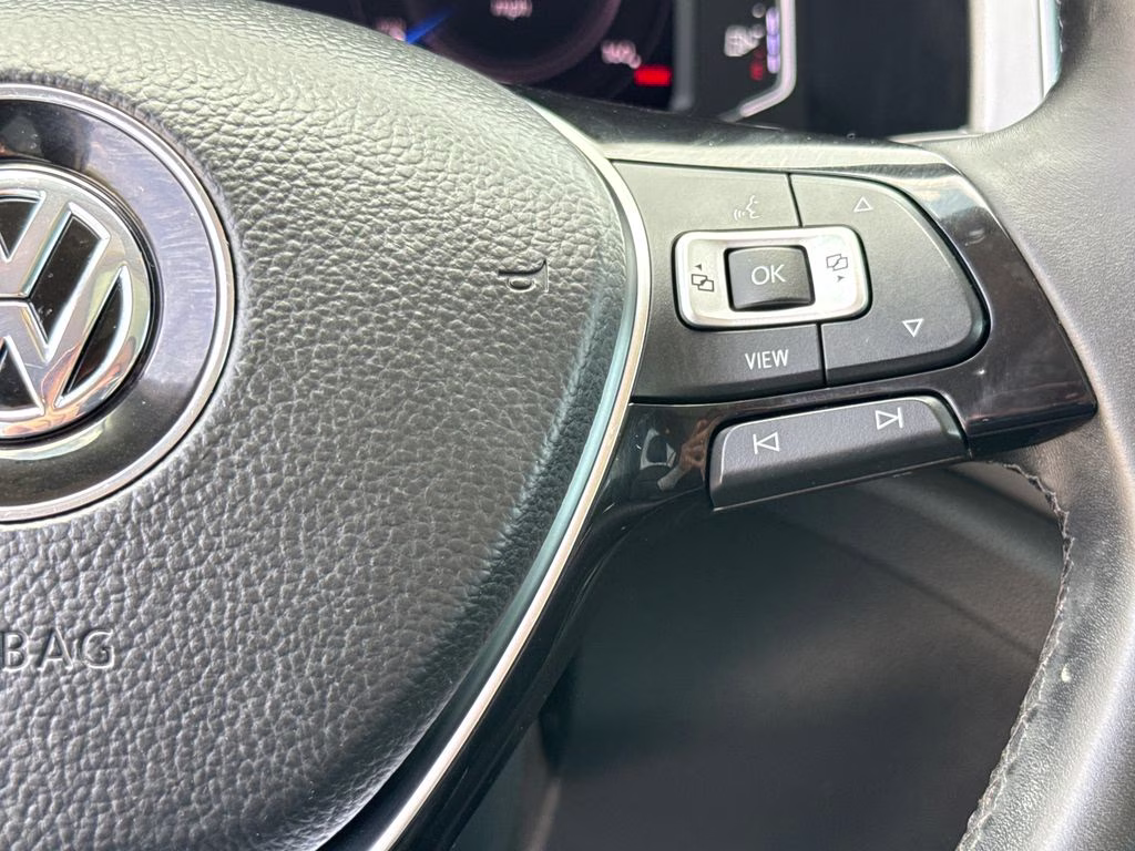 2019 Platinum Gray Metallic Volkswagen Atlas 3.6L V6 SEL R-Line FWD SUV