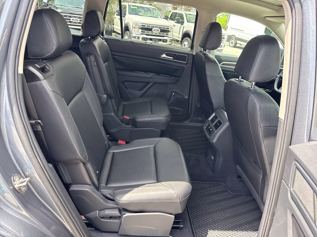 2019 Platinum Gray Metallic Volkswagen Atlas 3.6L V6 SEL R-Line FWD SUV