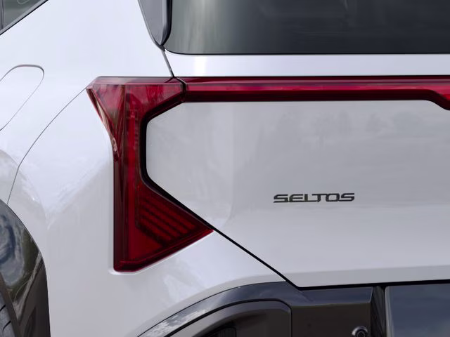 2027 White Kia Seltos X-Line S AWD SUV