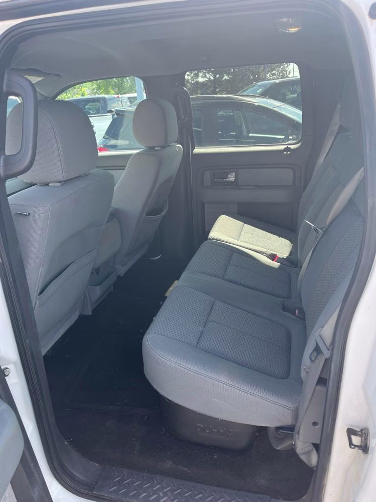 2014 Oxford White Ford F-150 XLT Plus w/Convenience Pkg 4X4 Truck