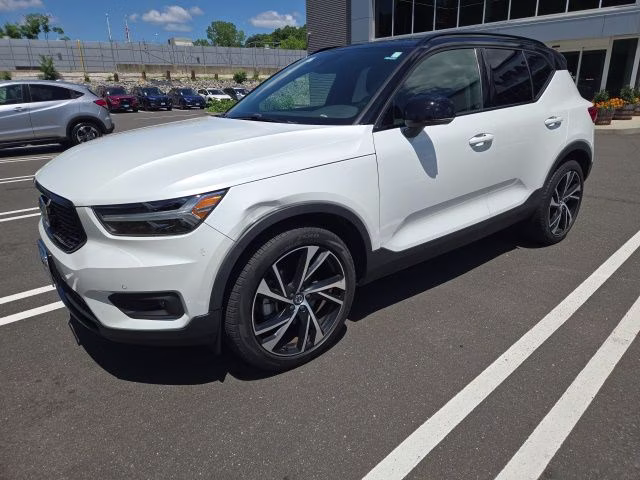 2021 White Volvo XC40 R-Design AWD SUV