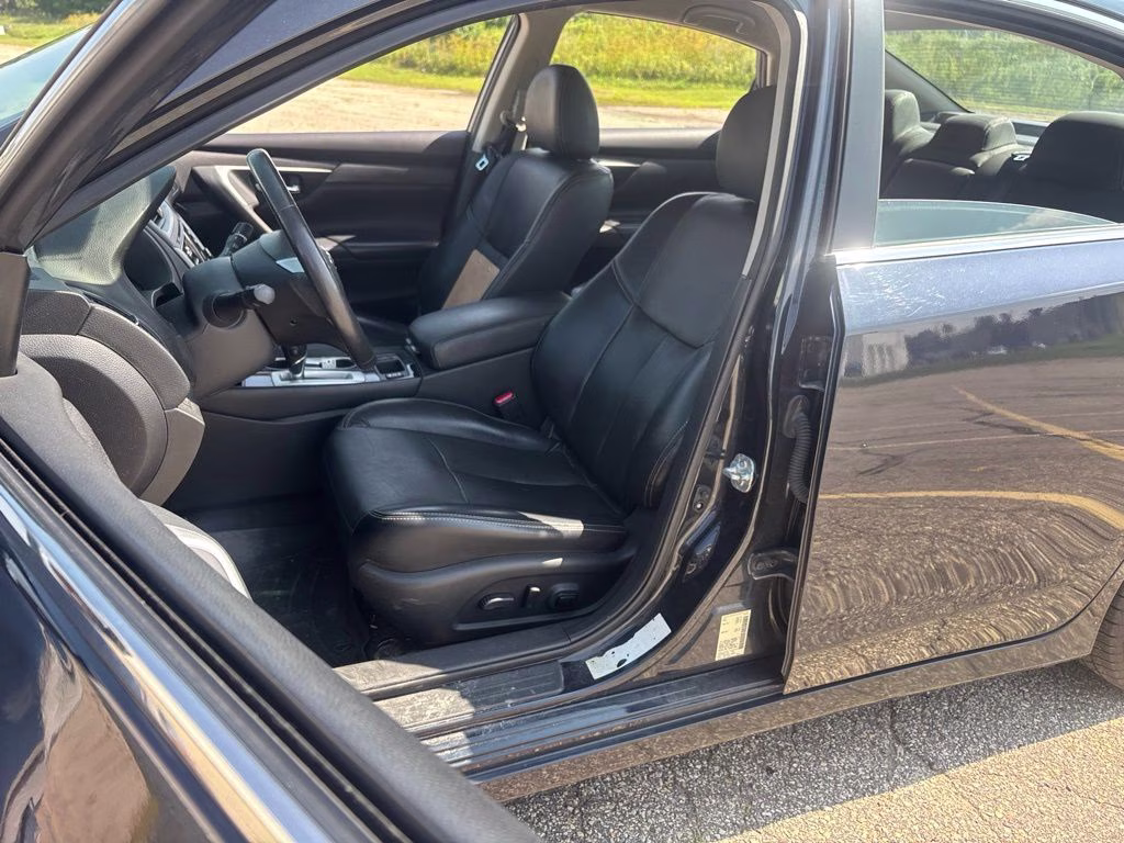 2017 Super Black Nissan Altima 2.5 SL FWD Sedan