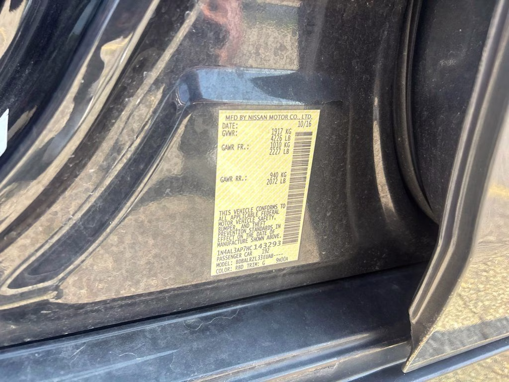 2017 Super Black Nissan Altima 2.5 SL FWD Sedan
