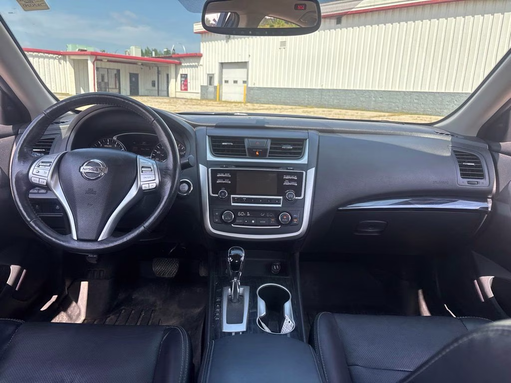 2017 Super Black Nissan Altima 2.5 SL FWD Sedan