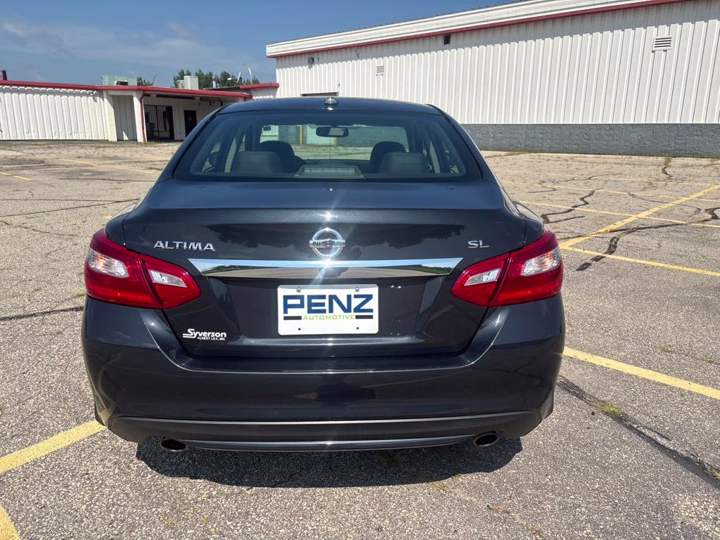 2017 Super Black Nissan Altima 2.5 SL FWD Sedan