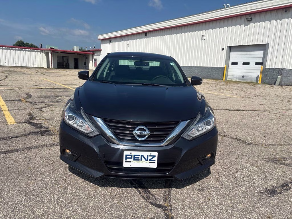 2017 Super Black Nissan Altima 2.5 SL FWD Sedan