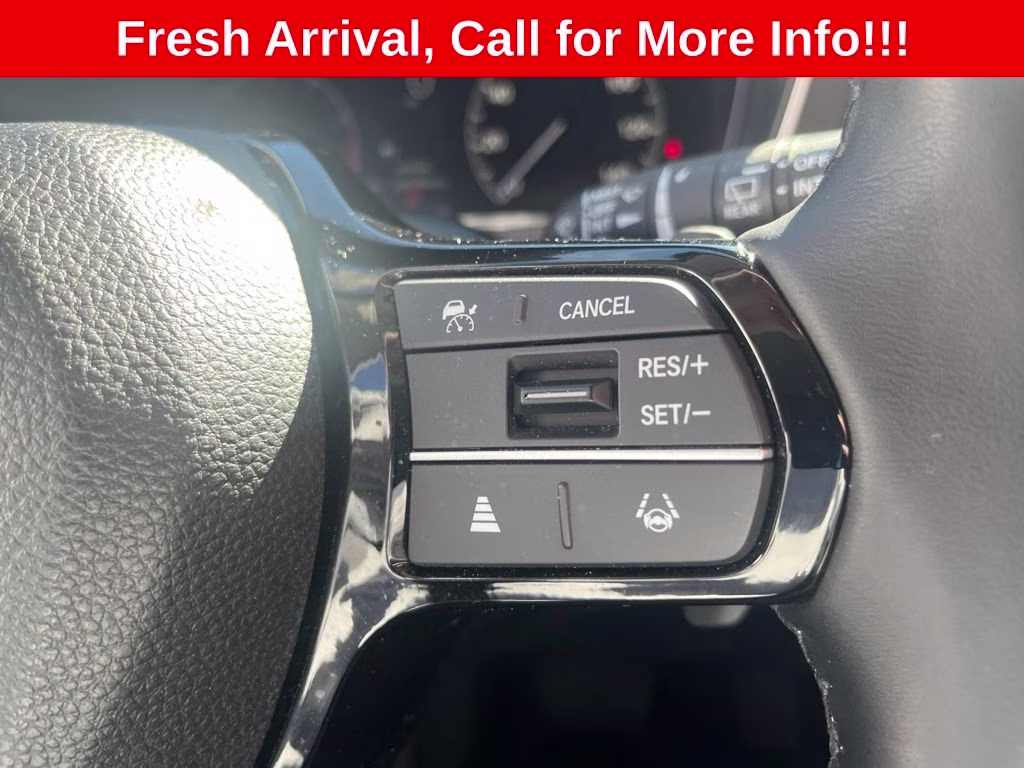 2025 Lunar Silver Metallic Honda Pilot EX-L AWD SUV