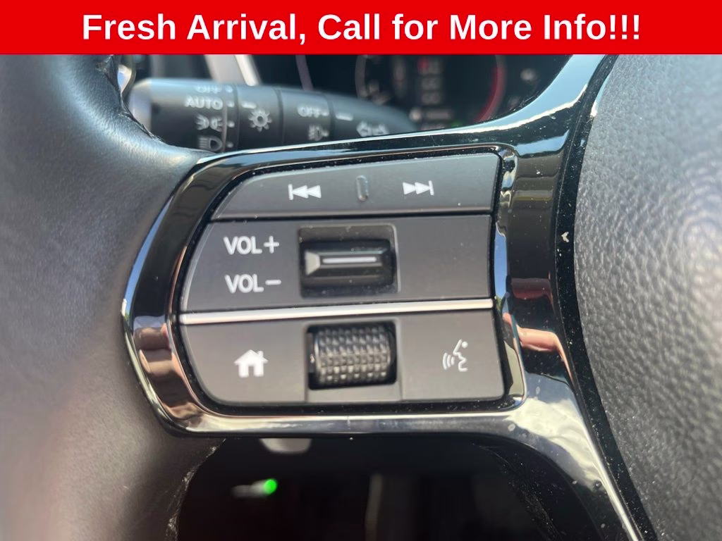 2025 Lunar Silver Metallic Honda Pilot EX-L AWD SUV