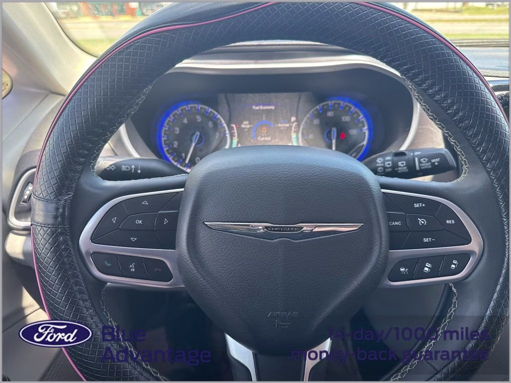 2022 Bright White Clearcoat Chrysler Pacifica Touring L FWD Van