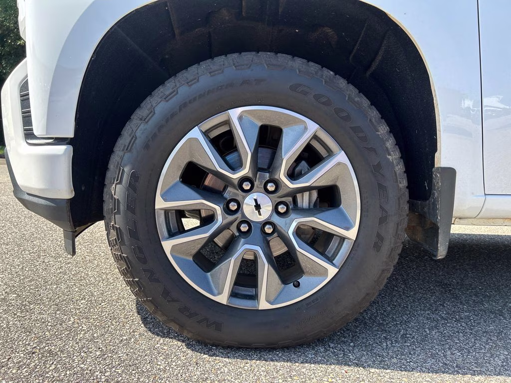 2021 Summit White Chevrolet Silverado 1500 RST 4X4 Truck
