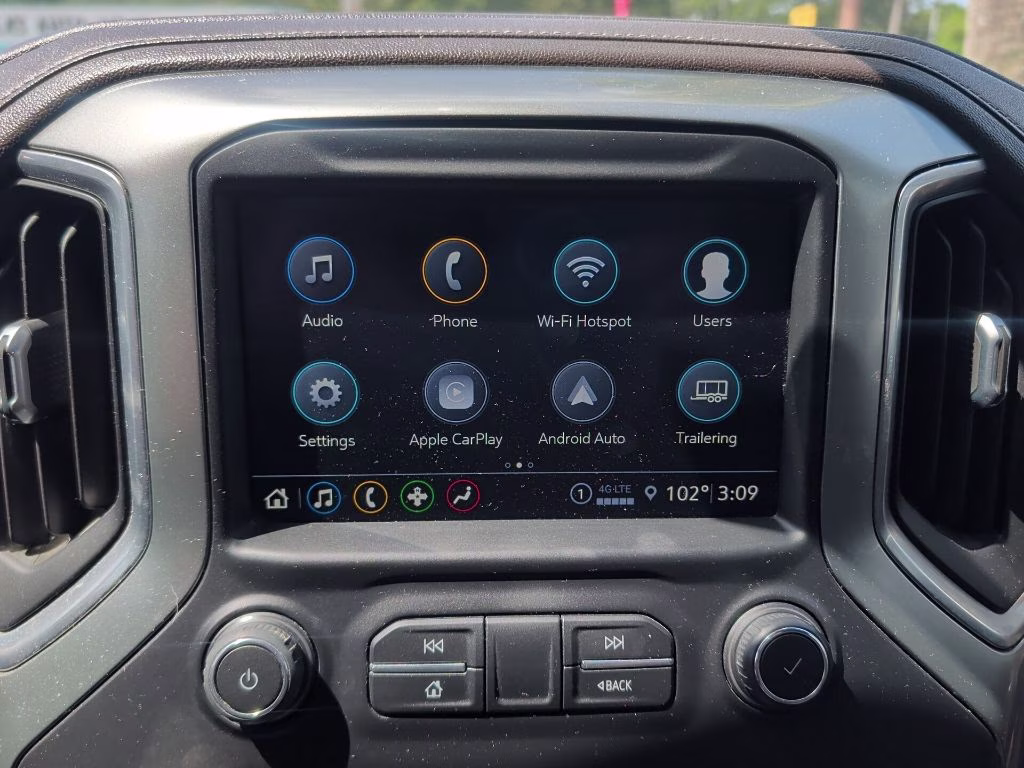 2021 Summit White Chevrolet Silverado 1500 RST 4X4 Truck