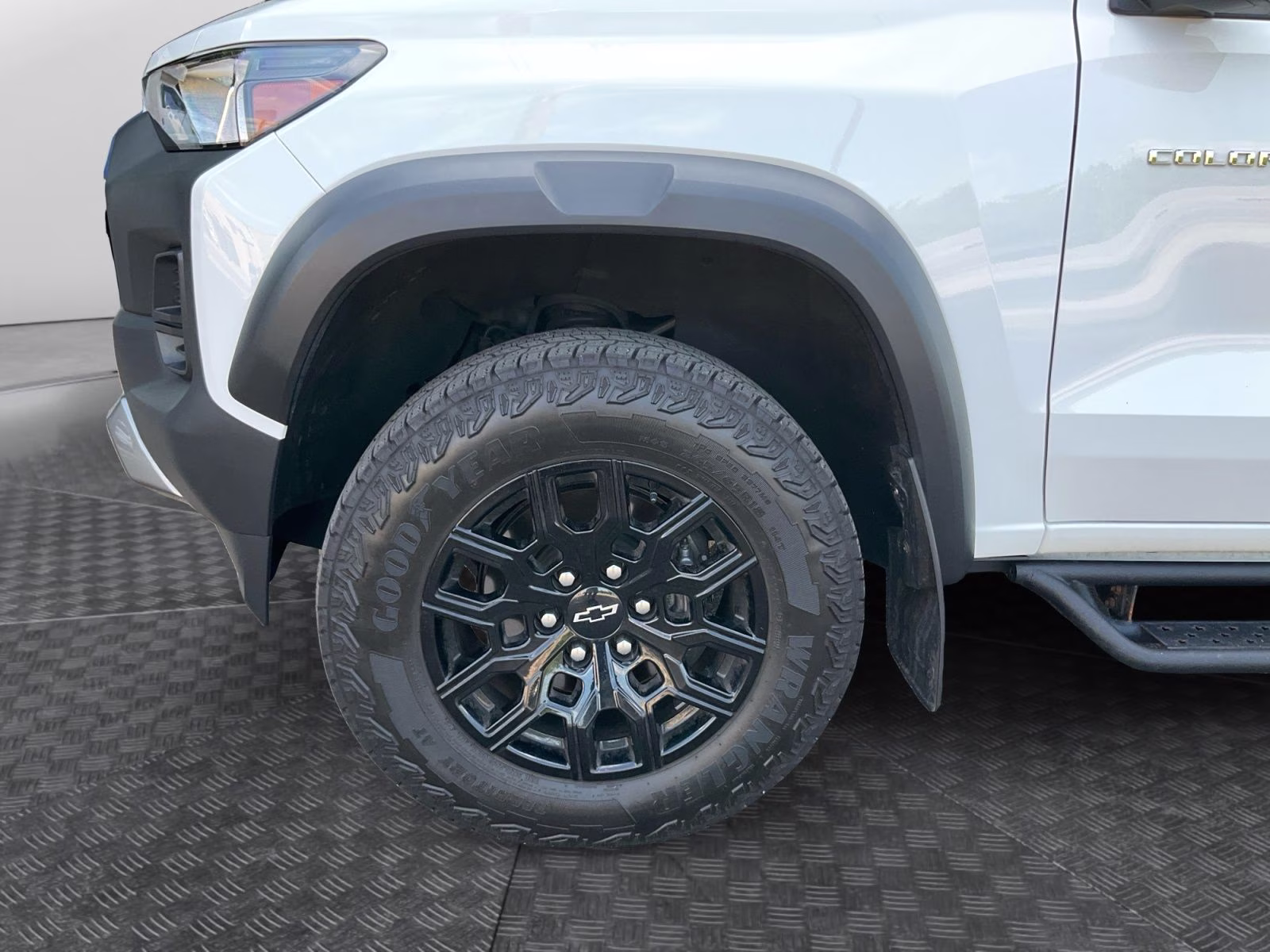 2024 Summit White Chevrolet Colorado Trail Boss 4X4 Truck