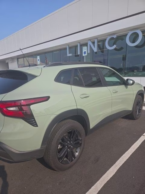 2025 Cacti Green Chevrolet Trax ACTIV FWD SUV
