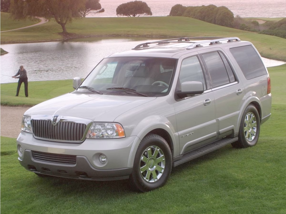 2003 Lincoln Navigator RWD SUV