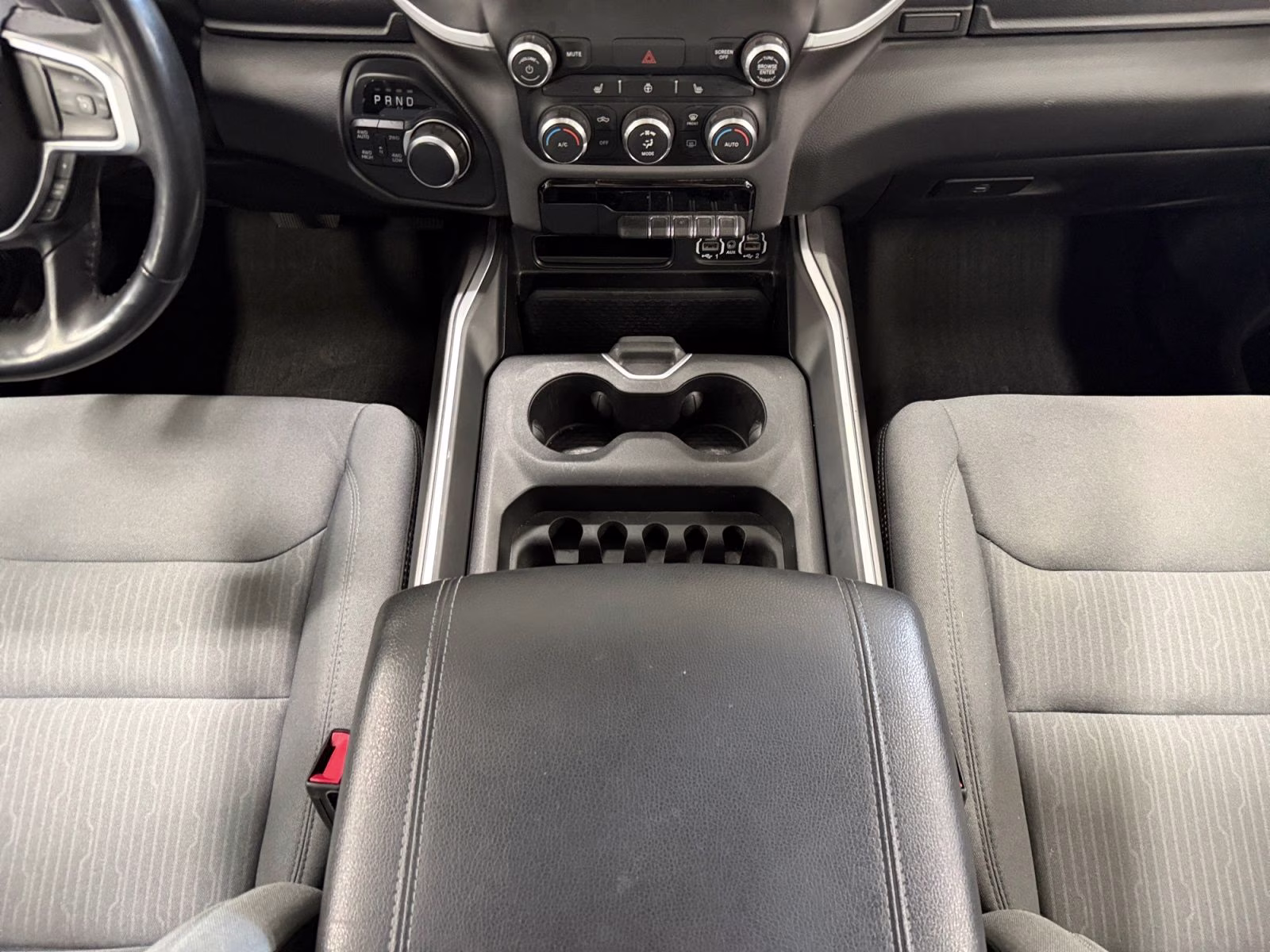 2020 Diamond Black Crystal Pearlcoat Ram 1500 Big Horn/Lone Star 4X4 Truck