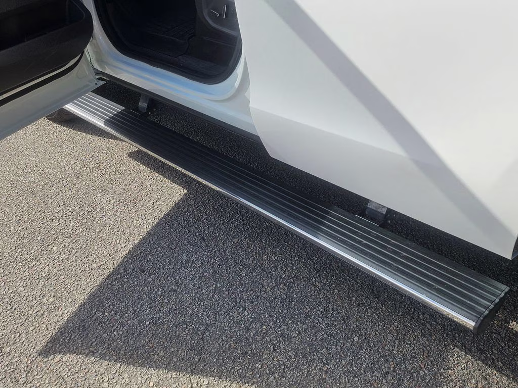 2021 White Metallic Ford Expedition Limited RWD SUV