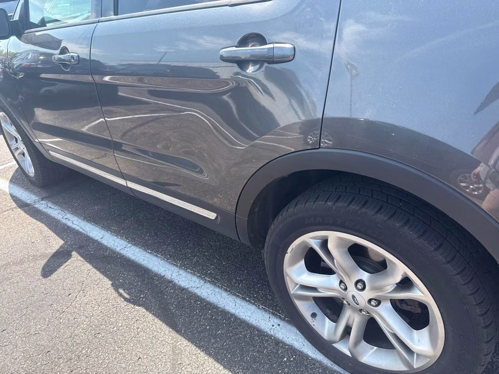 2017 Magnetic Ford Explorer XLT w/Comfort & Tow Pkg 4X4 SUV