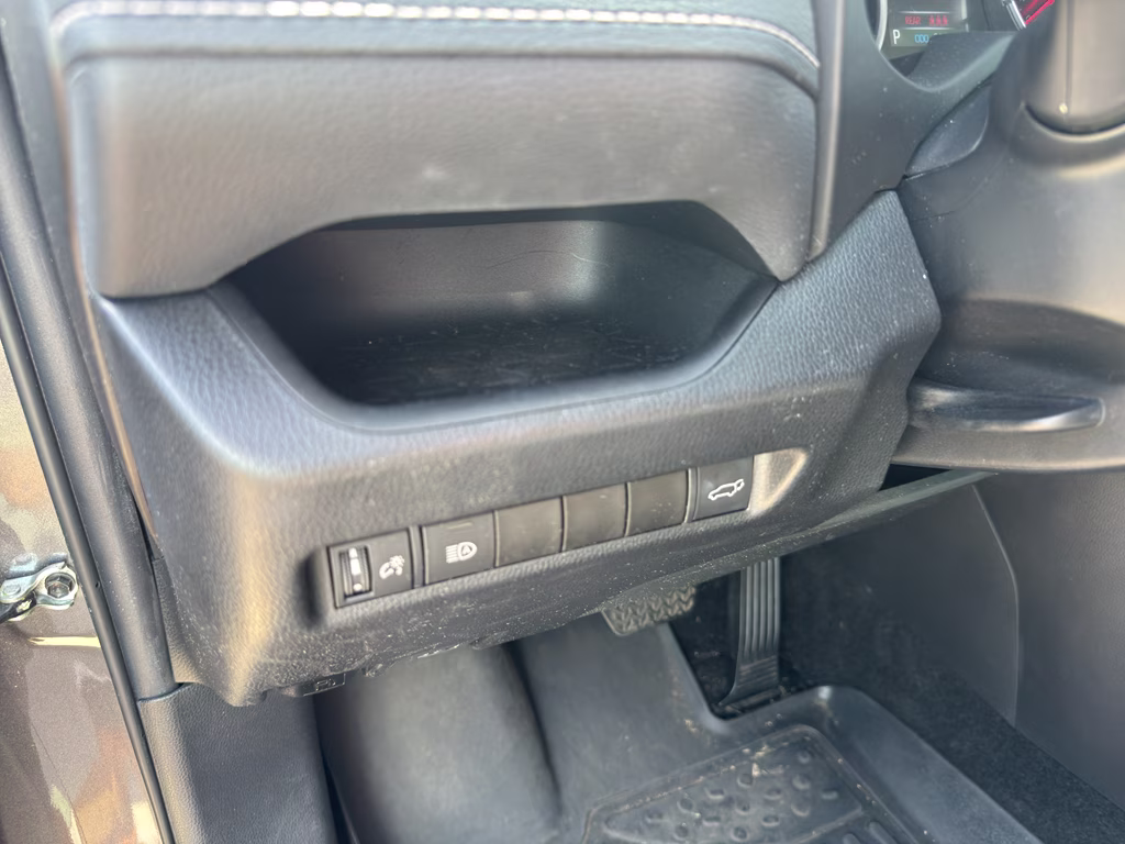 2022 Magnetic Gray Metallic Toyota RAV4 XLE FWD SUV