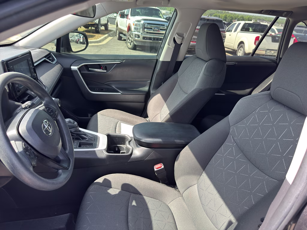 2022 Magnetic Gray Metallic Toyota RAV4 XLE FWD SUV