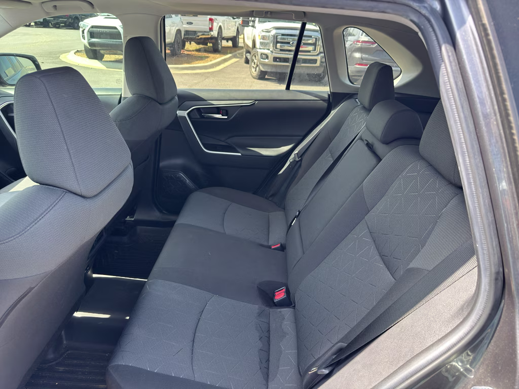 2022 Magnetic Gray Metallic Toyota RAV4 XLE FWD SUV