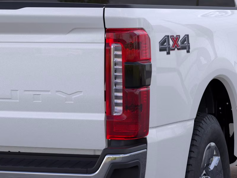 2026 Star White Metallic Tri-Coat Ford Super Duty F-250 SRW LARIAT 4X4 Truck