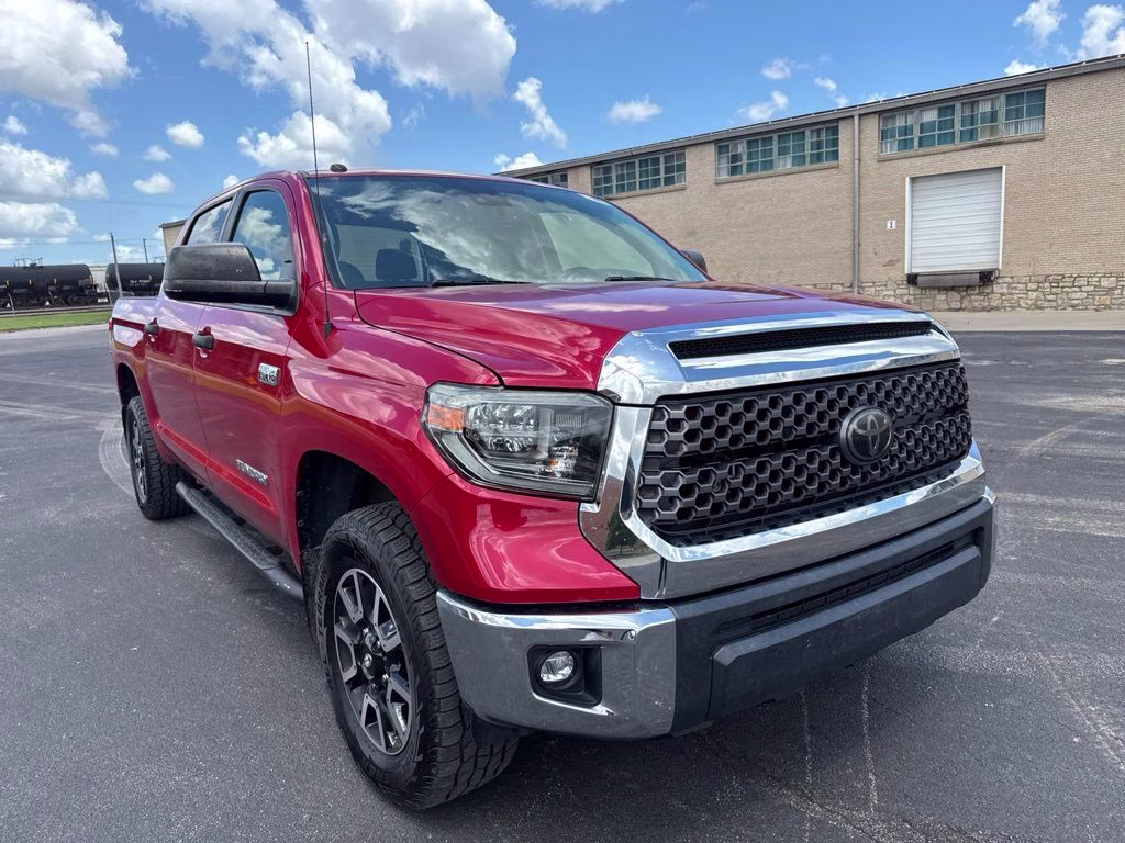 2018 Barcelona Red Metallic Toyota Tundra SR5 4X4 Truck