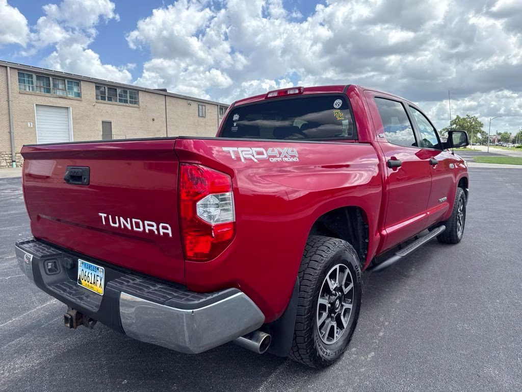 2018 Barcelona Red Metallic Toyota Tundra SR5 4X4 Truck
