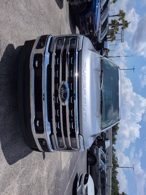 2023 Silver Ford Super Duty F-350 SRW Lariat 4X4 Truck