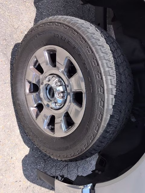 2023 Silver Ford Super Duty F-350 SRW Lariat 4X4 Truck