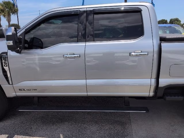 2023 Silver Ford Super Duty F-350 SRW Lariat 4X4 Truck