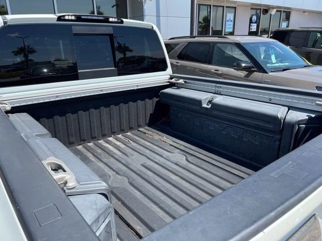 2017 Pearl White Metallic Nissan Titan Platinum Reserve 4X4 Truck