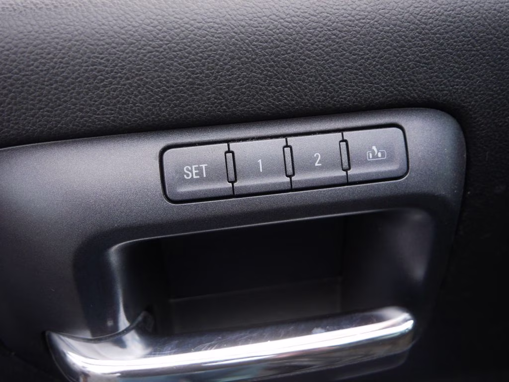 2015 Black Chevrolet Silverado 1500 LTZ w/ 1LZ, Plus Pckg, & Sunroof 4X4 Truck