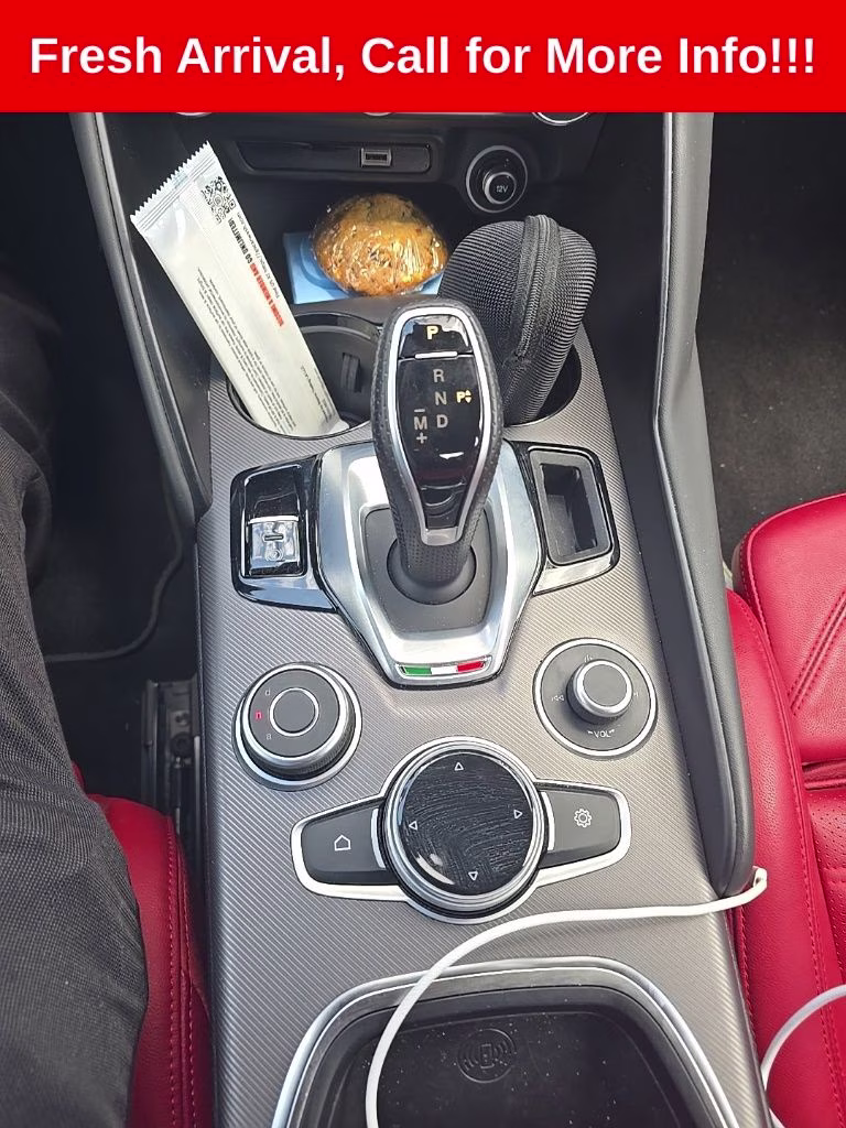2022 Alfa Rosso Alfa Romeo Giulia Veloce AWD Sedan