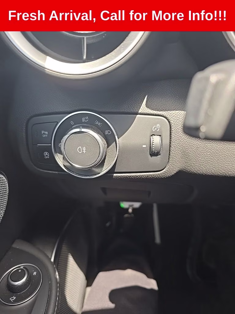 2022 Alfa Rosso Alfa Romeo Giulia Veloce AWD Sedan