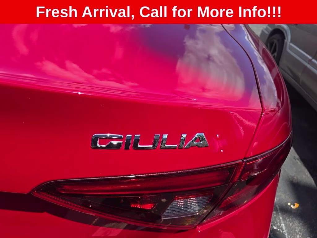 2022 Alfa Rosso Alfa Romeo Giulia Veloce AWD Sedan