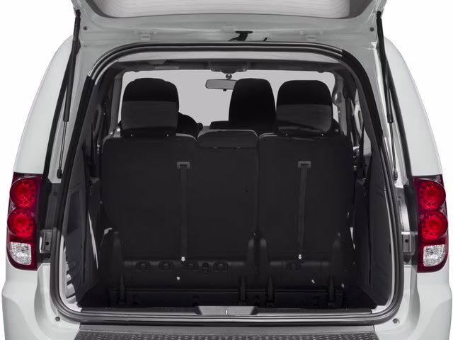 2017 White Knuckle Clearcoat Dodge Grand Caravan SE Plus FWD Van