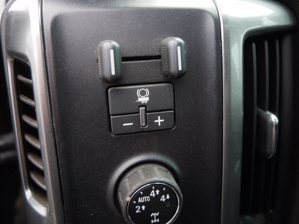 2015 Black Chevrolet Silverado 1500 LTZ w/ 1LZ, Plus Pckg, & Sunroof 4X4 Truck
