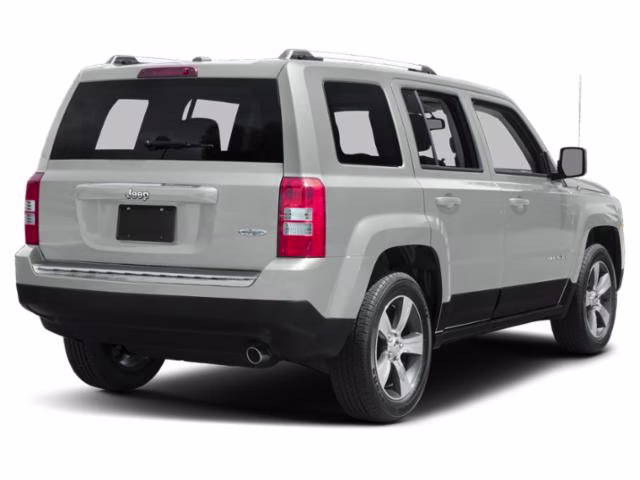 2015 Bright White Clearcoat Jeep Patriot Latitude 4X4 SUV