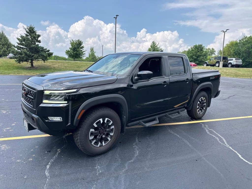 2022 Super Black Nissan Frontier PRO-4X 4X4 Truck