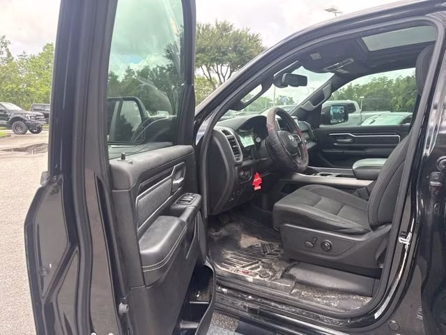 2019 Diamond Black Crystal Pearlcoat Ram 1500 Big Horn/Lone Star Crew Cab Pickup RWD Truck