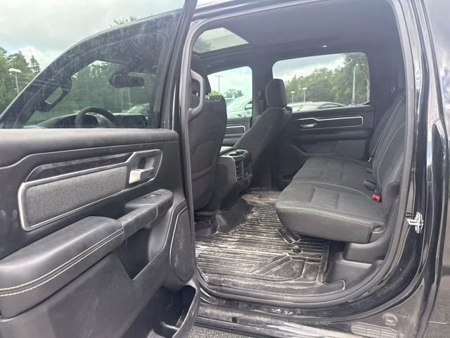 2019 Diamond Black Crystal Pearlcoat Ram 1500 Big Horn/Lone Star Crew Cab Pickup RWD Truck