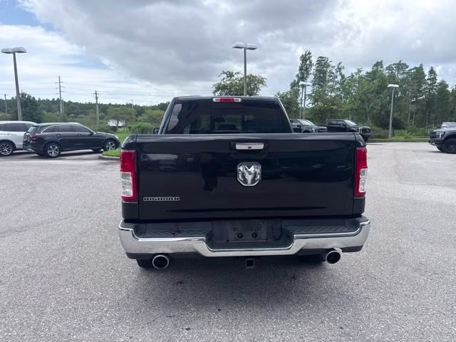 2019 Diamond Black Crystal Pearlcoat Ram 1500 Big Horn/Lone Star Crew Cab Pickup RWD Truck