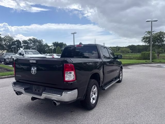 2019 Diamond Black Crystal Pearlcoat Ram 1500 Big Horn/Lone Star Crew Cab Pickup RWD Truck