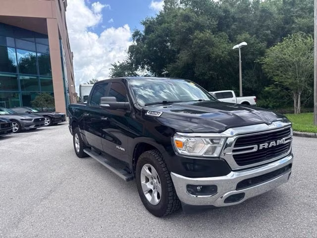 2019 Diamond Black Crystal Pearlcoat Ram 1500 Big Horn/Lone Star Crew Cab Pickup RWD Truck