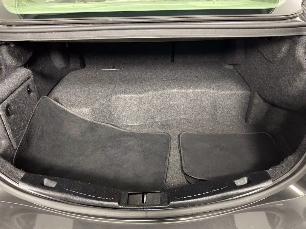 2019 Magnetic Ford Fusion Hybrid SEL FWD Sedan