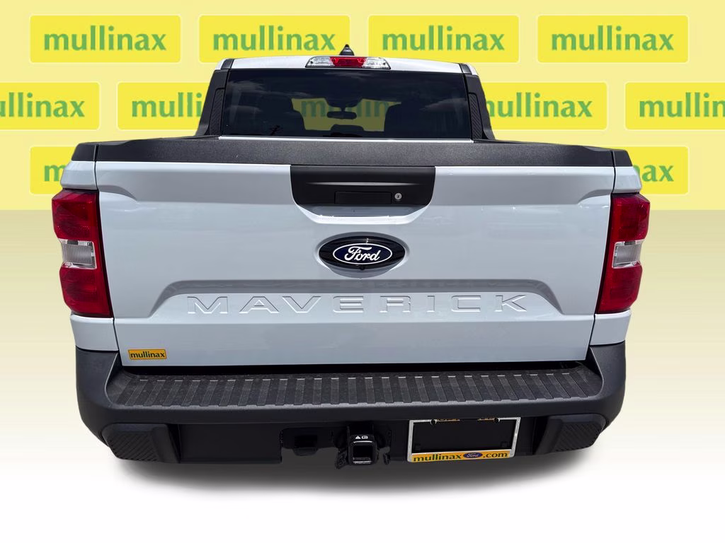 2026 Space White Metallic Ford Maverick XLT FWD Truck