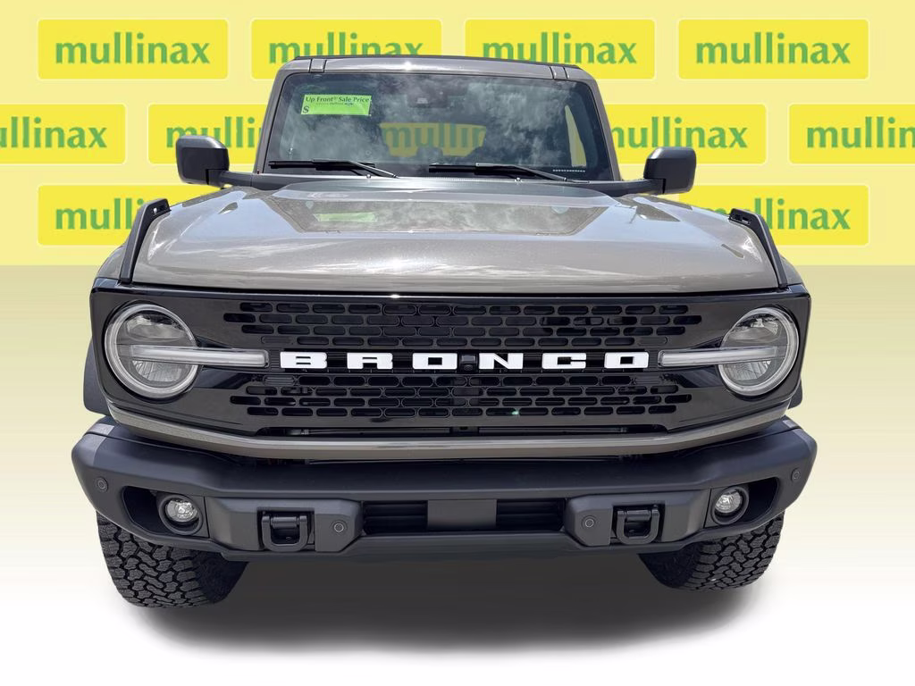 2026 Gray Ford Bronco Badlands 4X4 SUV